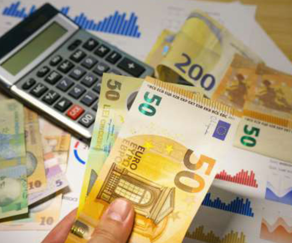 Customised pricing cash notes